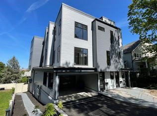 26 Colbourne Cres #1, Brookline, MA 02445