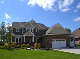 973 Faversham Way, Green Bay, WI 54313