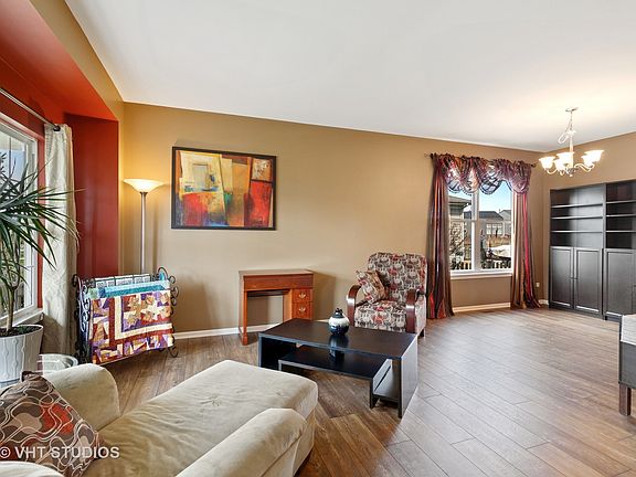 3rd image of 14925 Meadow Ln