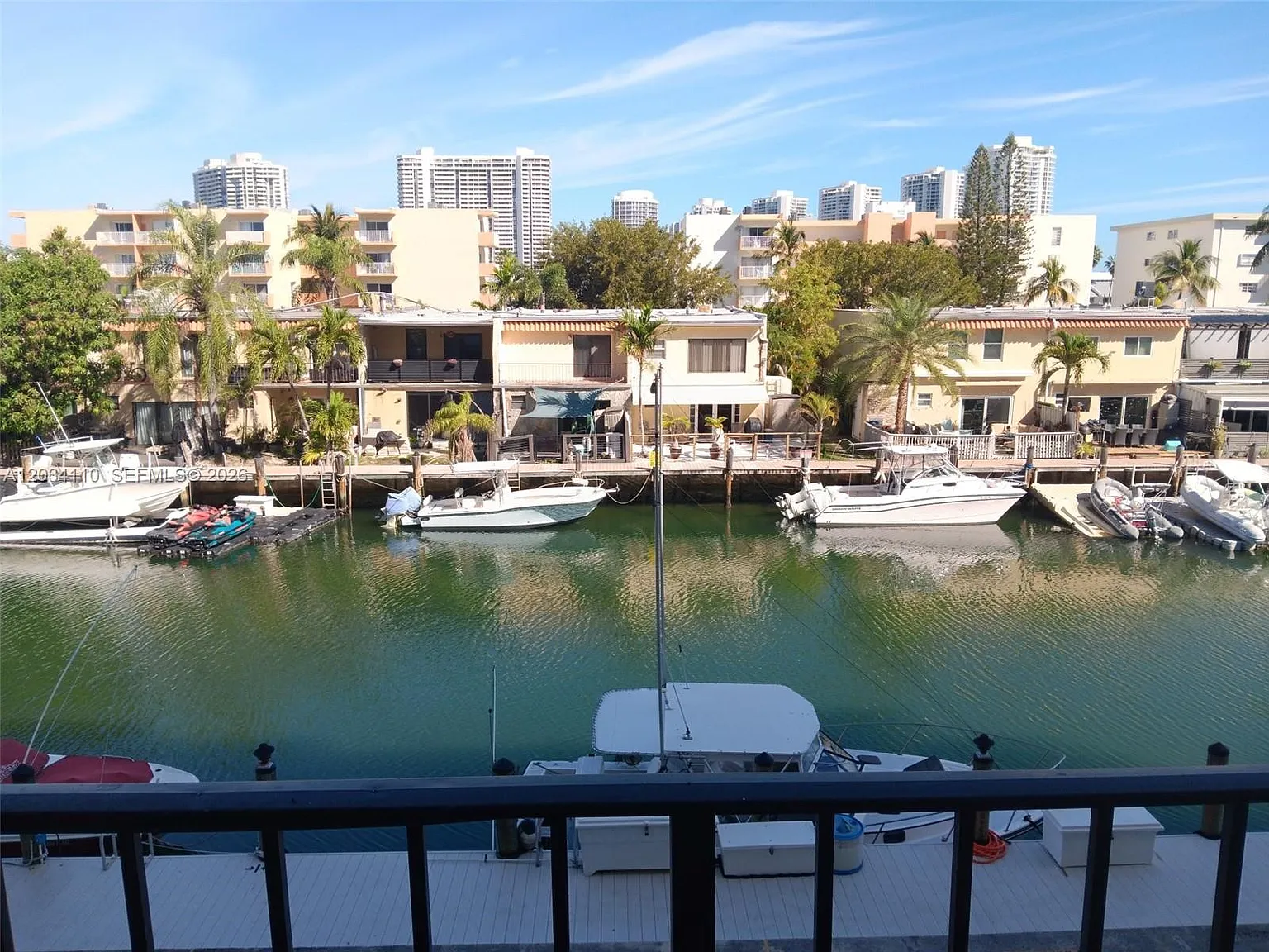 Coral Isle West Condo — Photo 2