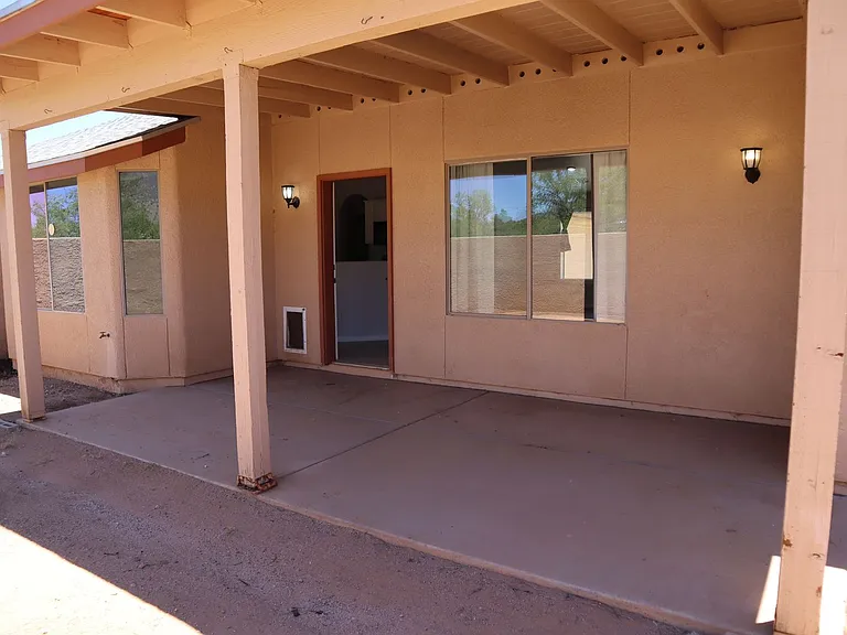 5717 E Calle De La Fresa — Photo 31