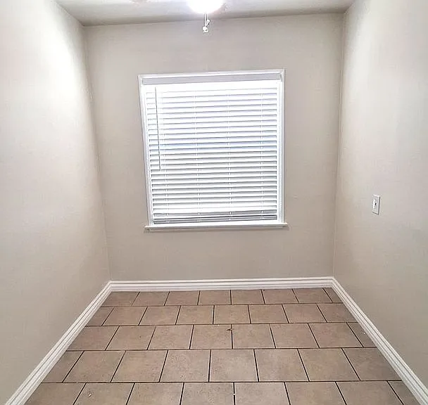 4033 W El Segundo Blvd — Photo 12