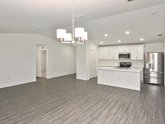 3rd image of 2801 NE 6th Ave