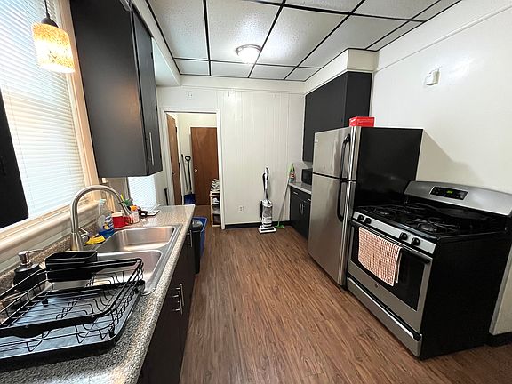 5th image of 182 Grove Ave APT 1