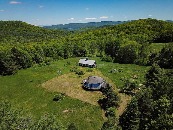 4th image of 310 Sky Farm Lane