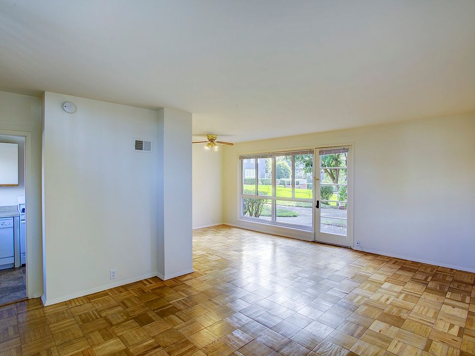 2nd image of 100 Font Blvd APT 7D