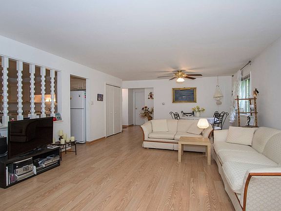 2nd image of 5346 Waterbury Ct APT 2005