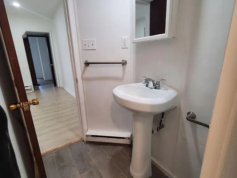 46 S Union Ave #B — Photo 7