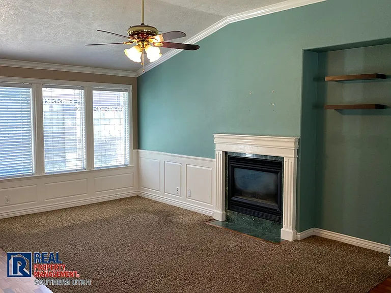 196 N 2270 E — Photo 3