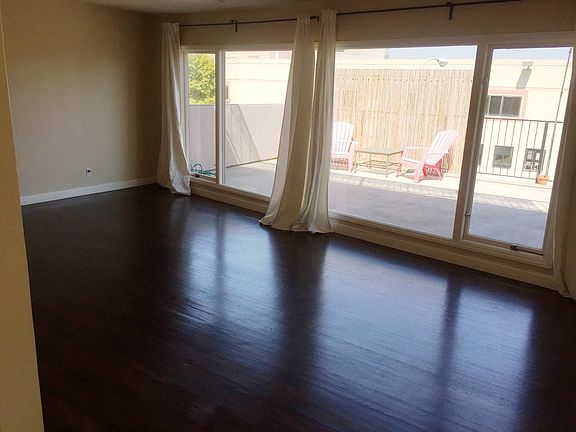 4th image of 54 Terra Vista Ave