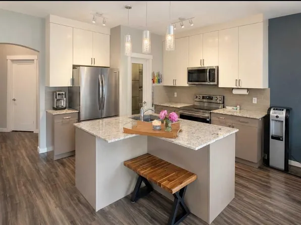 1155 N Kings Heights Way SE, Airdrie, AB T4A 0S4