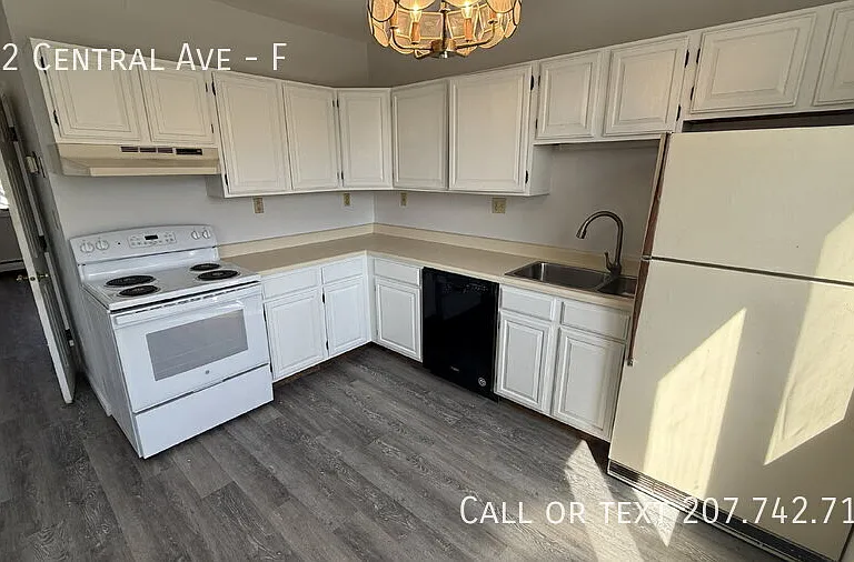 712 Central Ave #F — Photo 9