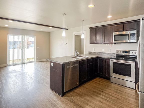 2nd image of 1006 Yellowstone Ave #1
