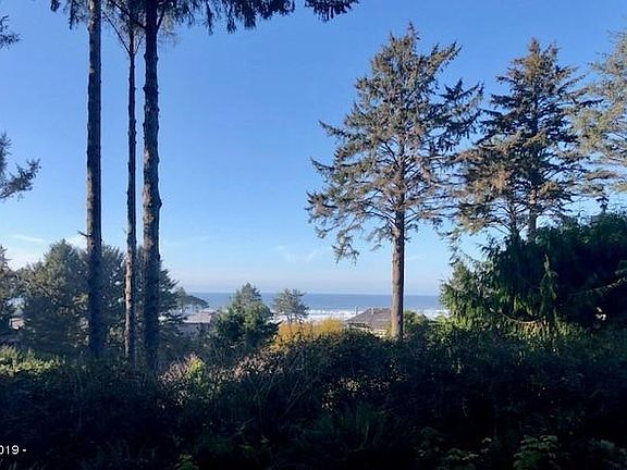 3rd image of 125 W Bay Pt