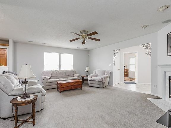 5th image of 516 Dry Creek Cir