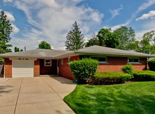 405 S Na Wa Ta Ave, Mount Prospect, IL 60056