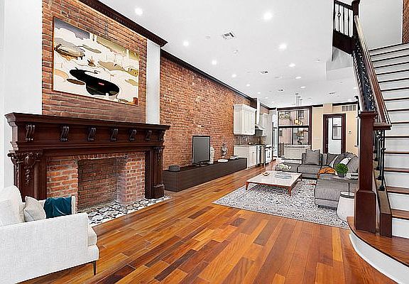 4th image of 248 W 121st St #2