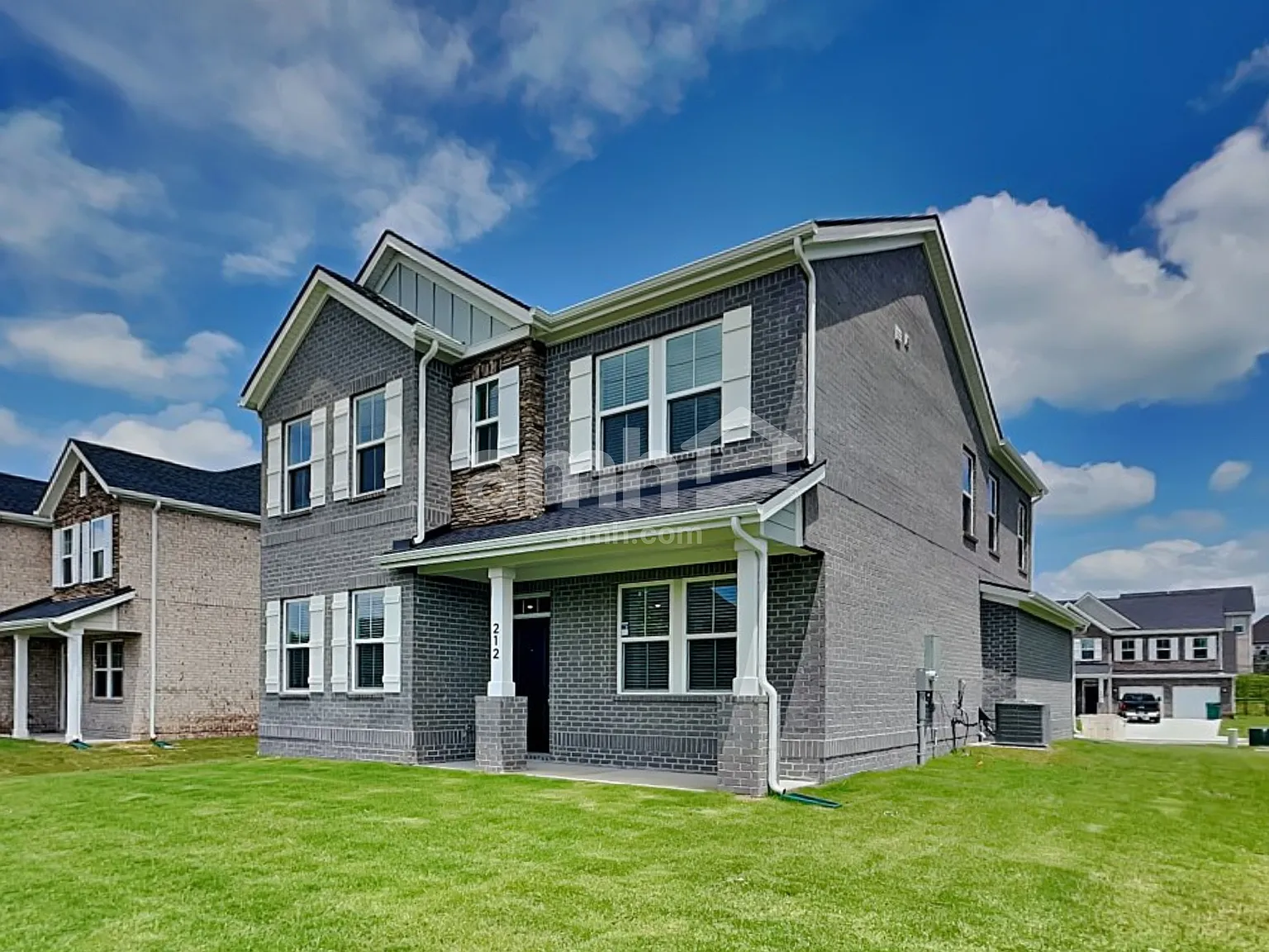 4 bed, 2.5 bath, 2075 sqft, $2,810 — Photo 1
