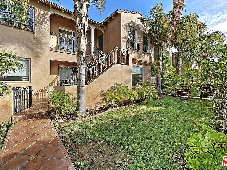 6113 Cashio St — Photo 12