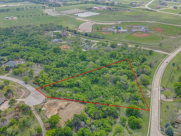 3rd image of 1505 Cypress Bend Dr