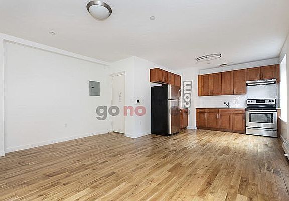 2nd image of 63 W 137th St #5A