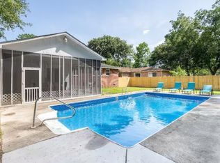7049 Midland Dr, Charleston, SC 29406