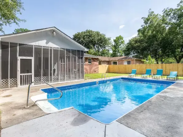 7049 Midland Dr, Charleston, SC 29406