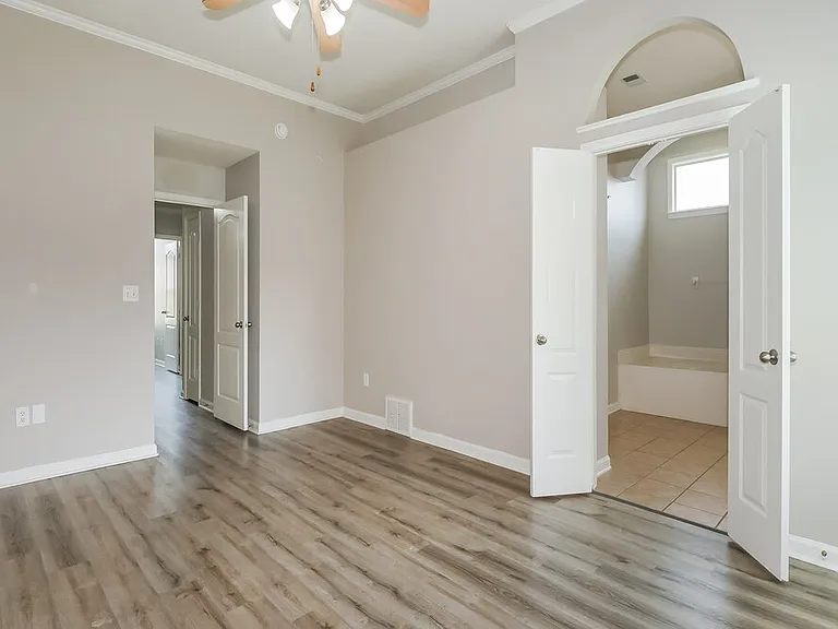6181 Braybourne Main — Photo 9