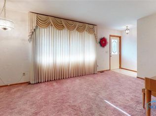 144 Hillcrest Dr, Tiffin, OH 44883