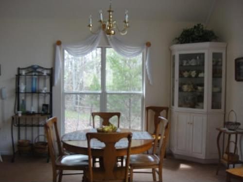 3rd image of 805 Beaver Lake Dr