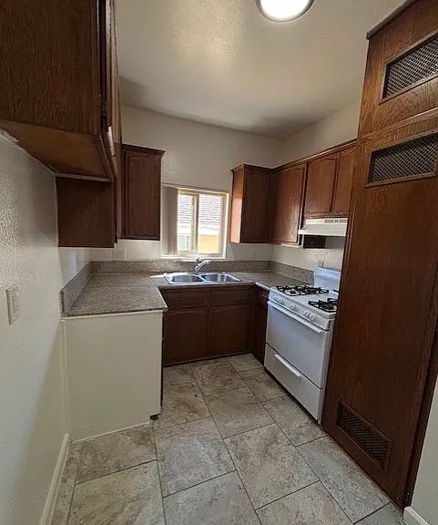 540 W 19th St — Photo 13