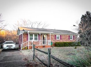 4306 Andy Ln, Gastonia, NC 28056