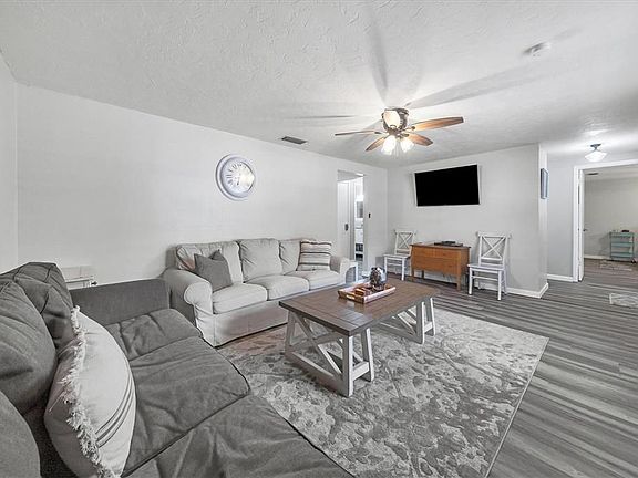5th image of 2909 W Mark Dr