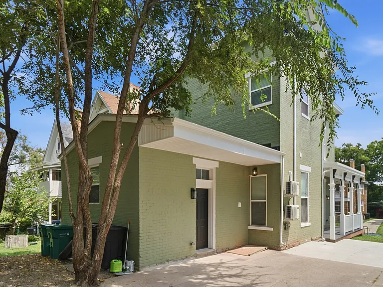 1237 Manss Ave #C — Photo 19