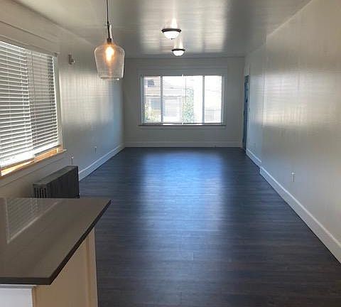 3rd image of 902 Pleasant Ave APT M