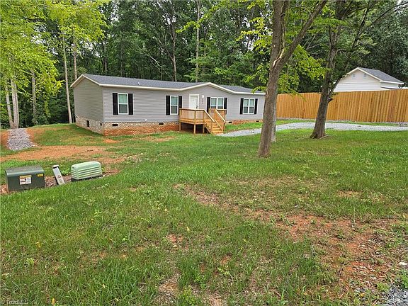 2nd image of 162 Briar Creek Ests