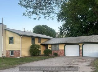5011 Fort Kearney Rd, Grand Island, NE 68801
