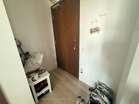 3rd image of 17 Bathurst St #3206