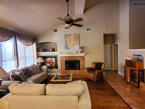 2nd image of 1104 Summerbrook Dr
