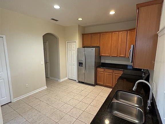 5th image of 13431 Carroway St