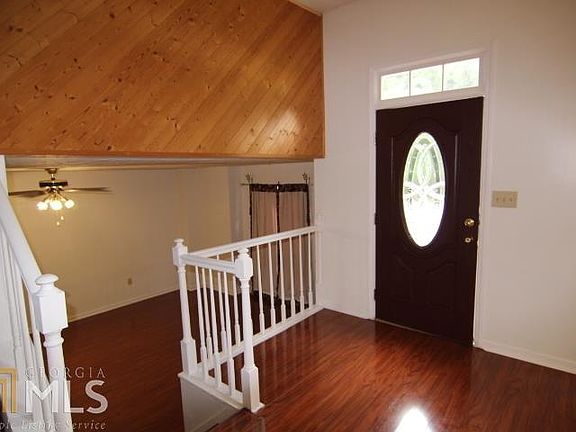 3rd image of 3527 Chinaberry Ln