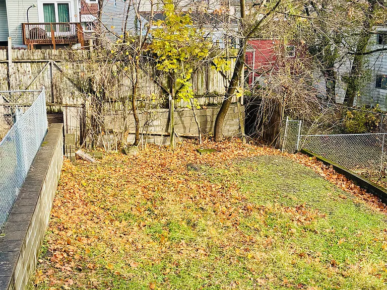 225 Smith Way #1 — Photo 32