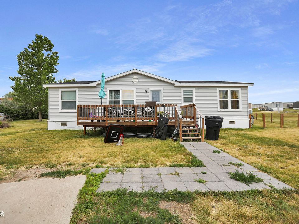 2223 33rd Ter, Williston, ND 58801 Zillow