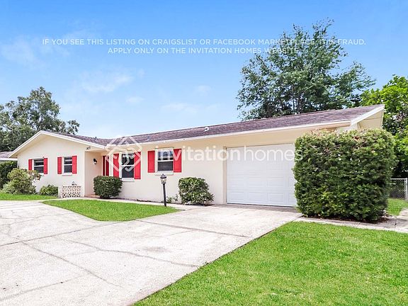 3rd image of 1425 Croydon Dr