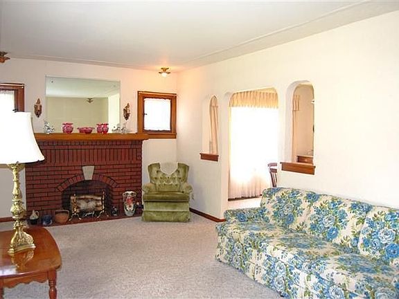 4th image of 3001 Kenmore Ave