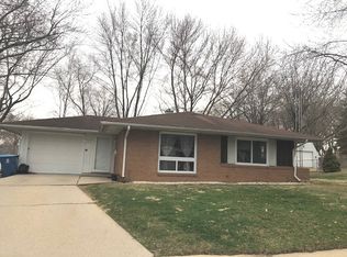 1002 Ogletree Ter, Dixon, IL 61021