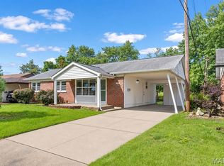 4332 Big Chief Dr, Saint Louis, MO 63123