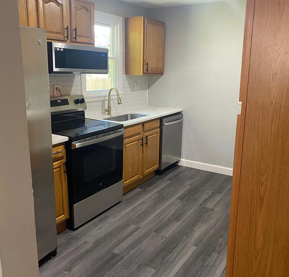 3 bed, 1016 sqft, $2,200 — Photo 4