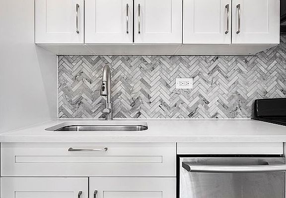 4th image of 428 E 14th St #4G