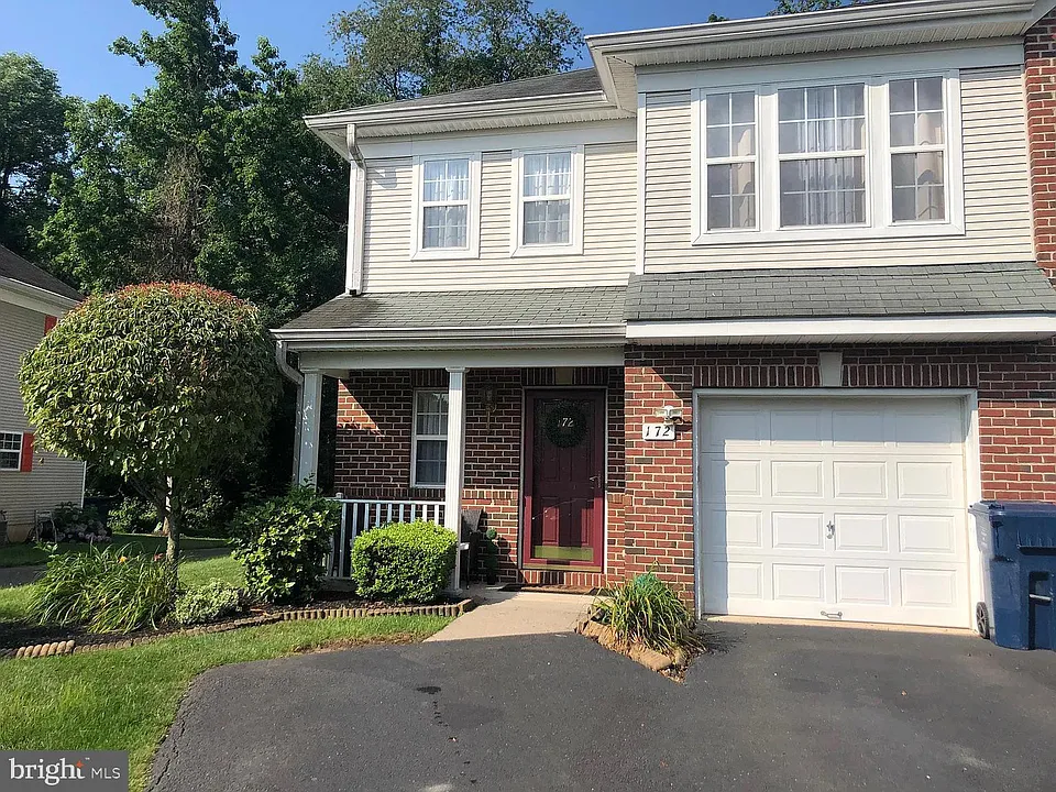 172 Fountayne Ln